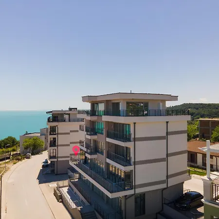 Апартамент Infinity Sea View Luxury & Free Parking