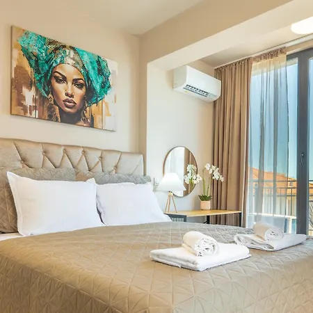 Апартамент Infinity Sea View Luxury & Free Parking *