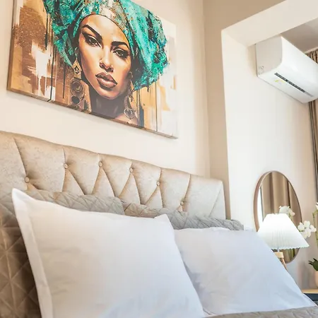 Infinity Sea View Luxury & Free Parking Апартамент